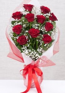 11 kırmızı gülden buket çiçeği  İzmit çiçek gönderme 