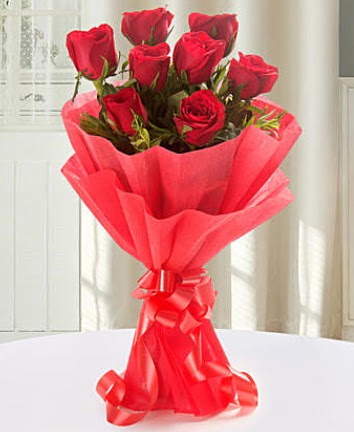9 adet kırmızı gülden modern buket  İzmit çiçek siparişi vermek 