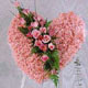 kalp pano karankil ve güller   İzmit yurtiçi ve yurtdışı çiçek siparişi 