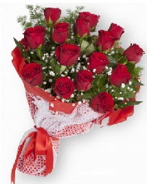 11 kırmızı gülden buket  İzmit çiçek siparişi sitesi 